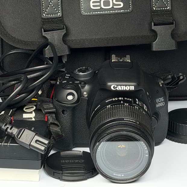 캐논 EOS 600D DSLR 카메라 1750컷