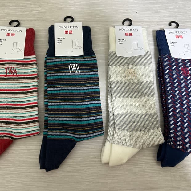 유니클로 JW앤더슨 레귤러삭스 26cm 4개 세트