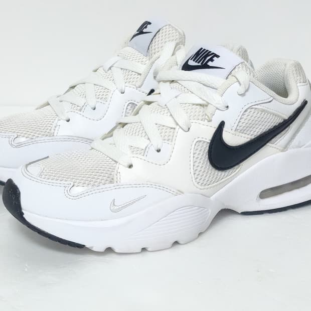 나이키 에어맥스 CJ1671-100 흰색 235mm