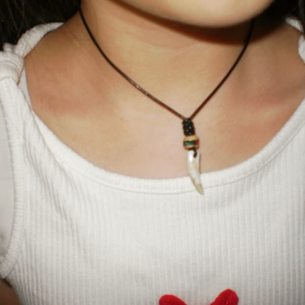 Ivory Fang Necklace/ 핸드메이드 목걸이