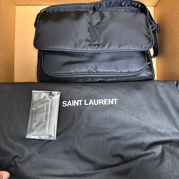 생로랑 니키 카메라 나일론 메신저백 라지 757146