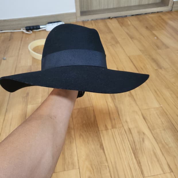 브릭스톤 울 플로피햇 56cm