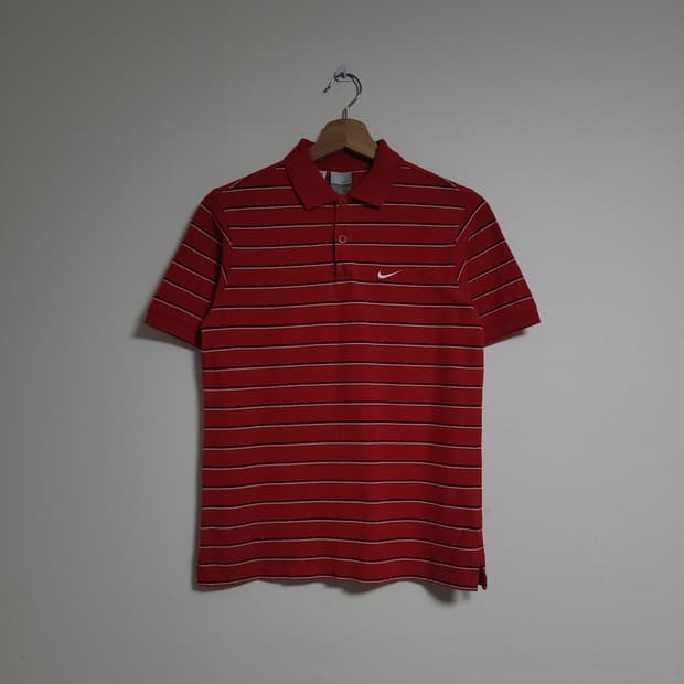 (XS) NIKE 나이키 레드 스트라이프 반팔 카라티 올드스쿨 2002