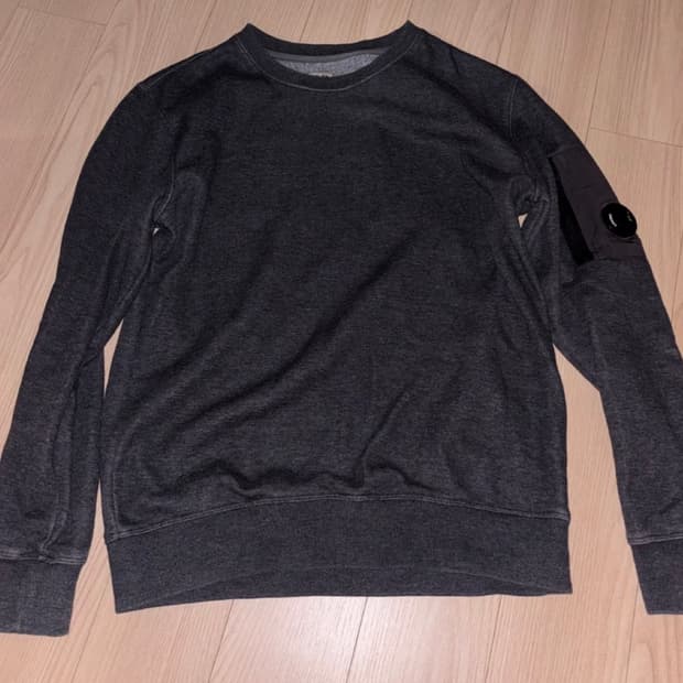 cp컴퍼니 맨투맨