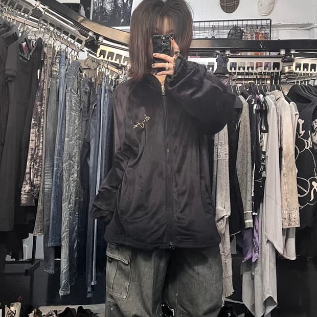 션존 자수 플리스 집업