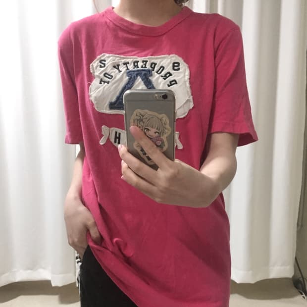 아베크롬비 핫핑크 패치 로고 반팔 티셔츠