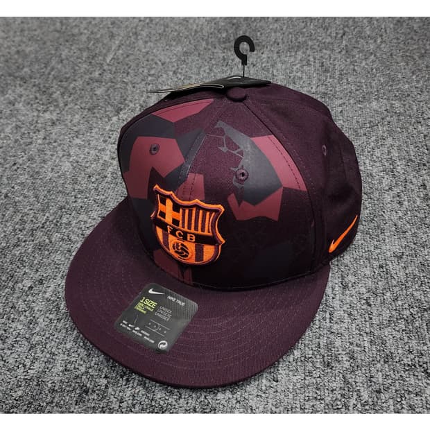 나이키 FC 바르셀로나 트루 스냅백 캡 모자