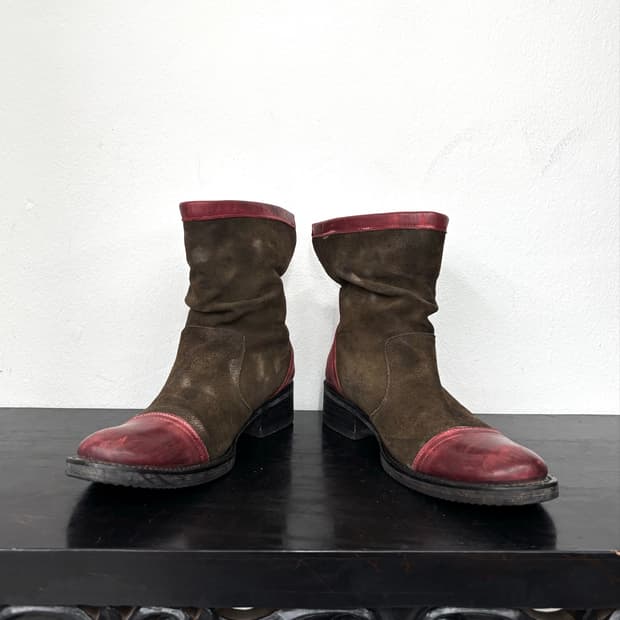 Whoop-de-doo rust veil suede leather boo