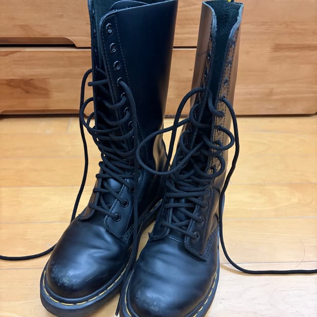 닥터마틴 1914 14홀 230