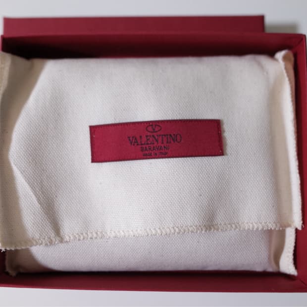 발렌티노 v로고 반지갑 Valentino wallet