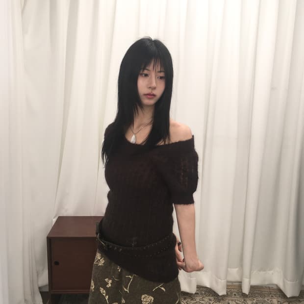 브라운 반팔니트