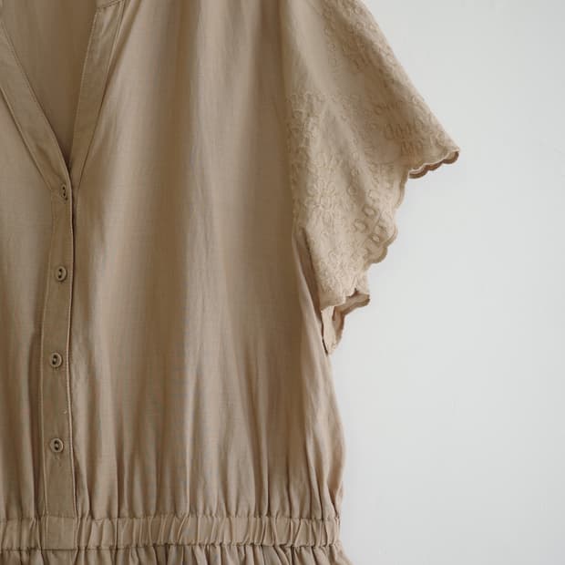 Vanilla studio 연브라운 자수 셔링 롱 원피스