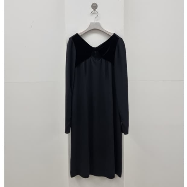 ARMANI COLLEZIONI 아르마니 꼴레지오니