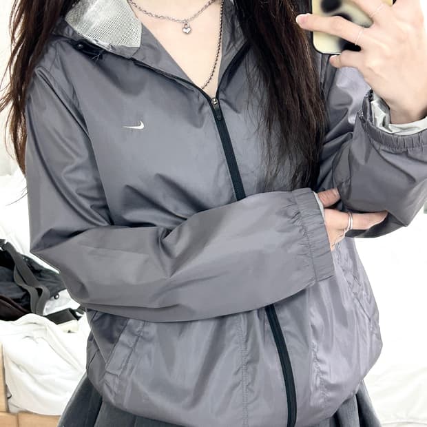 나이키 00‘s 스우시 바람막이