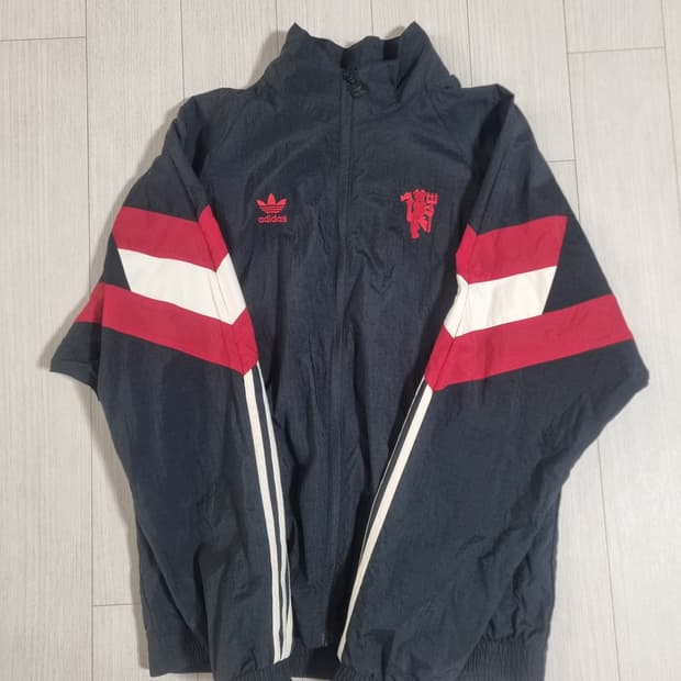 아디다스 맨유 트랙탑