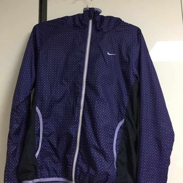 나이키 도트 바람막이
