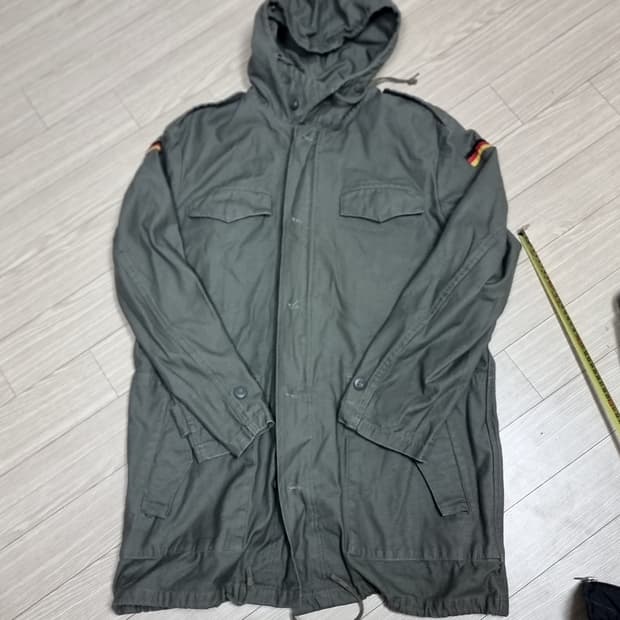 독일군 오리지널 후드 야상 점퍼 카키색(100-105)