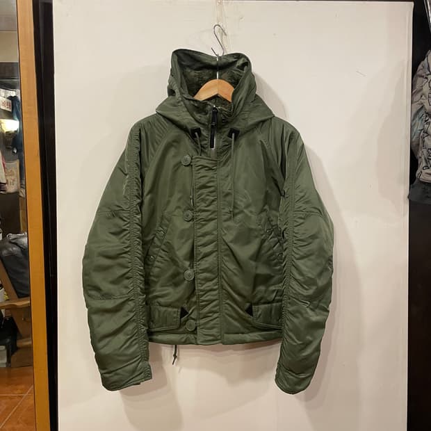 알파인더스트리 리메이크 크롭봄버 M