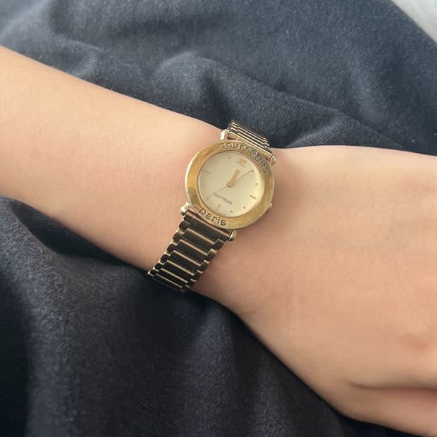 courreges 금장 메탈 손목시계 (정상작동)