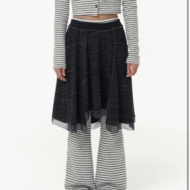 Cozy flare Skirt_Dirsty Black