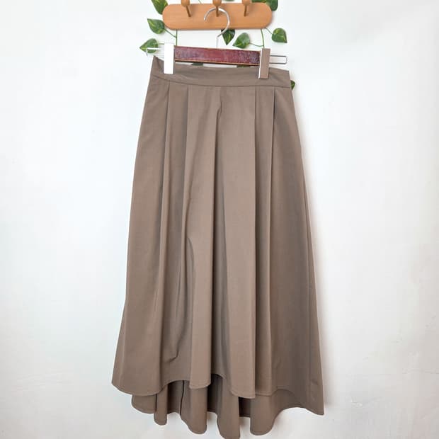 뮤트 브라운 언발 스커트