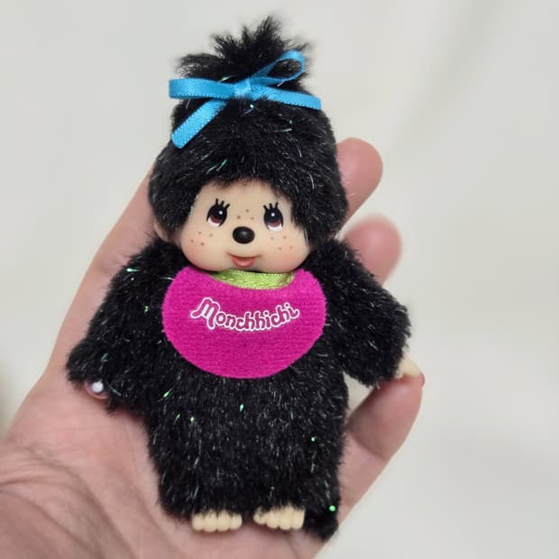 몬치치 블랙빤짝이 키링