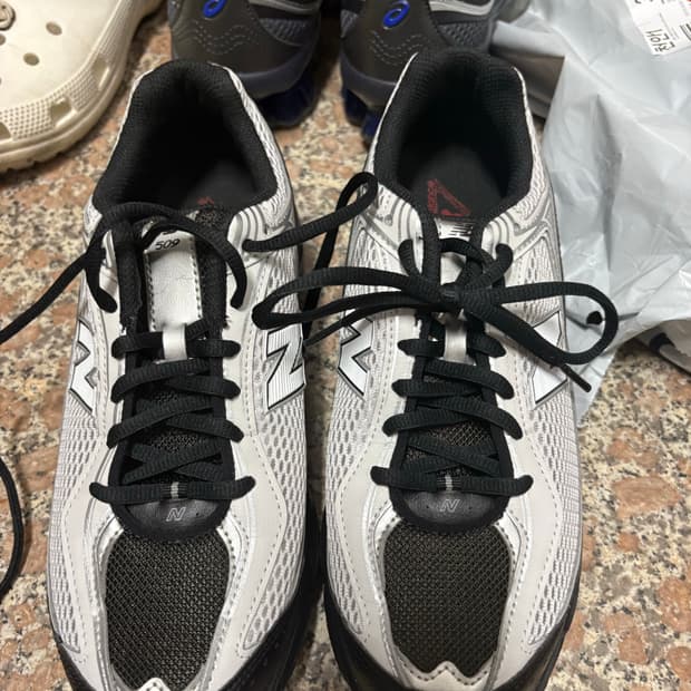 뉴발란스 509 245사이즈