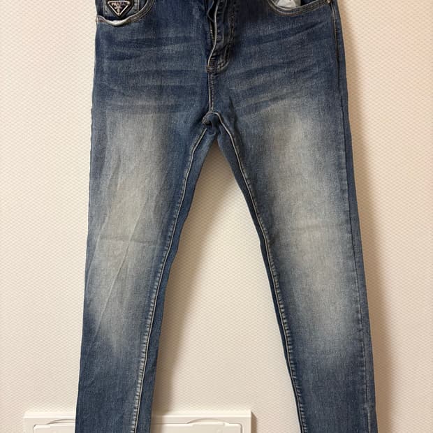 프라다 데미지 데님