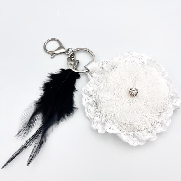 Flower mirror keyring
