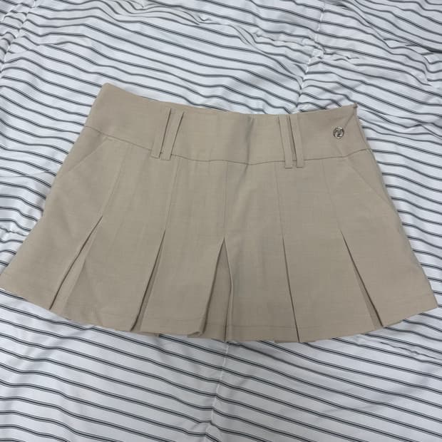 페인오어플레져 베이지 스커트s