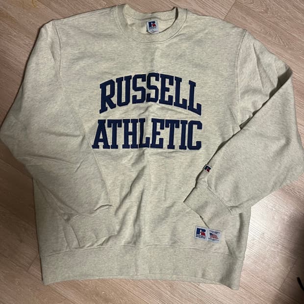 러셀 맨투맨 스웻