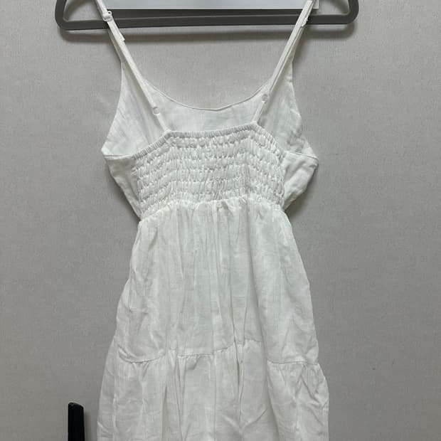 화이트 캉캉 끈나시 롱 원피스