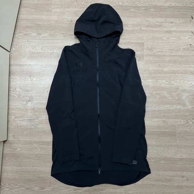 언더아머 여성 핏티드 로고 포인트 바람막이 자켓 [블랙] L/100