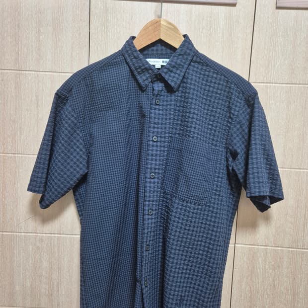 유니클로 jw앤더슨 반팔셔츠 m