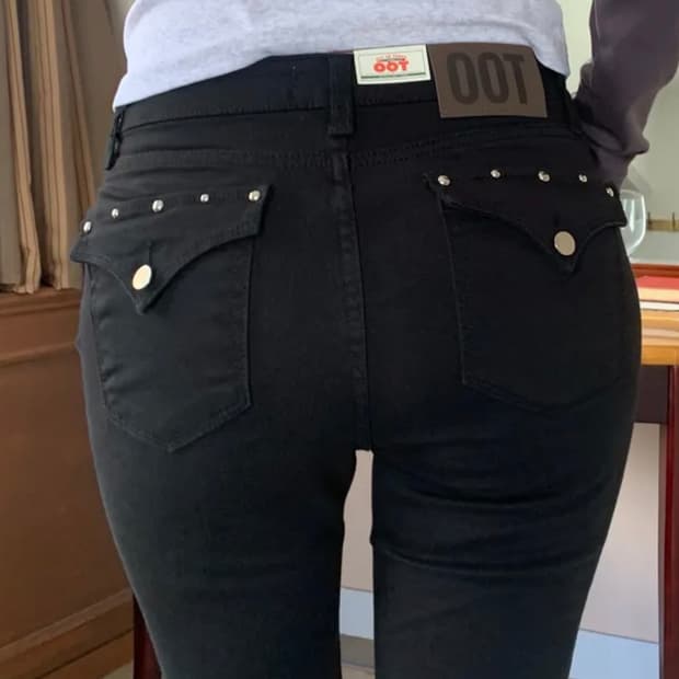 Ootj 스터드 블랙 부츠컷 팬츠