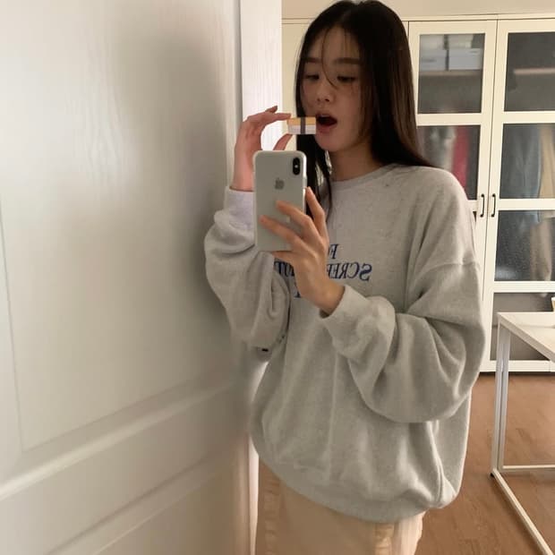 리본빛 그레이 맨투맨