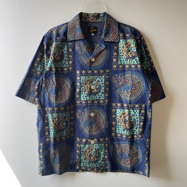 니들스 페이즐리 반팔셔츠