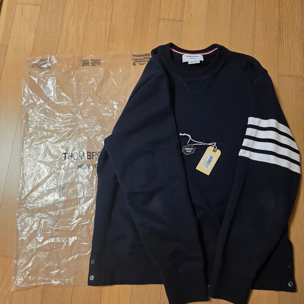[구매1달] 25FW 톰브라운 엔지니어드 맨투맨 네이비 5사이즈