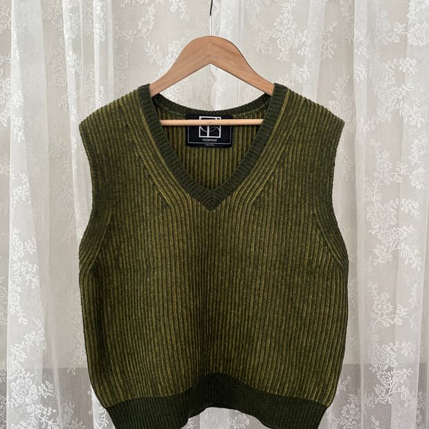 F) 시티브리즈 울 배색 브이넥 니트 베스트 카키