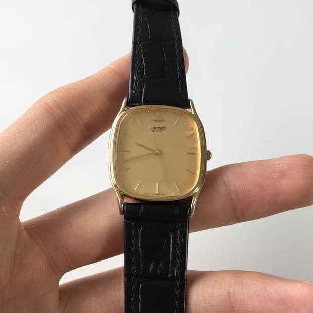 90s seiko gold 3d dial quartz