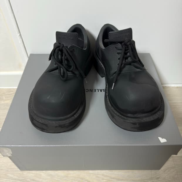 (밑창보강) 발렌시아가 스테로이드 더비 41사이즈