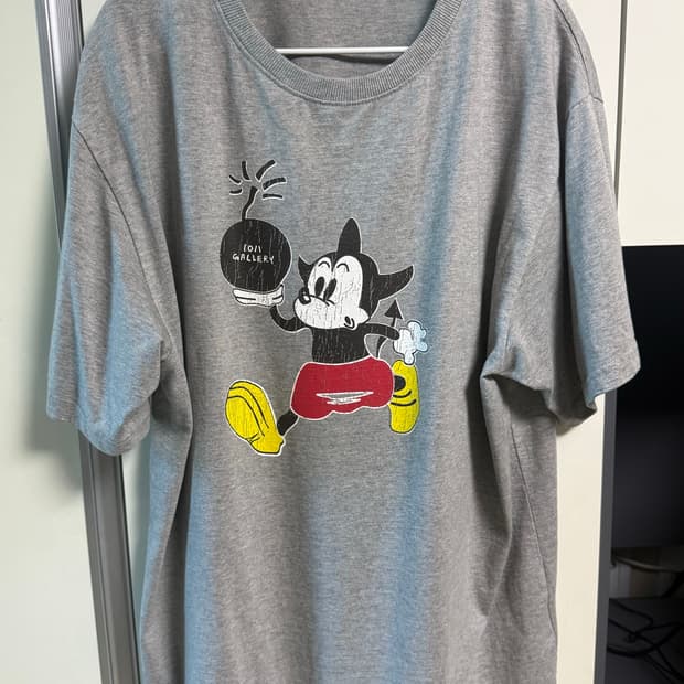 1011 Gallery Mickey T-Shirts - Gray