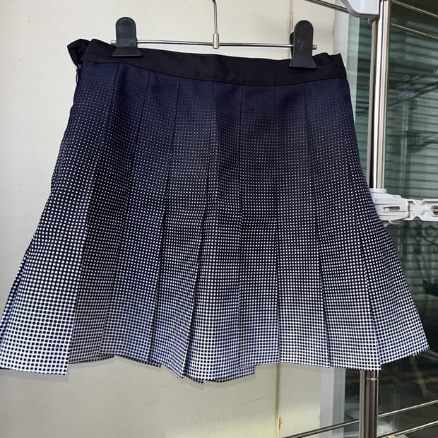AA 아메리칸어패럴 그라데이션 플리츠스커트 네이비