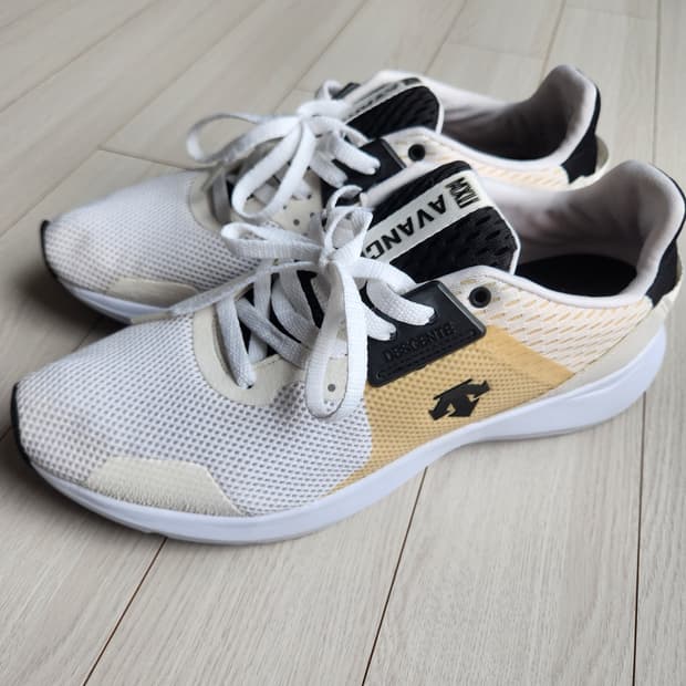 데상트 운동화 사이즈280

여러 중고사이트에도 같이 판매하고 있어서 삭