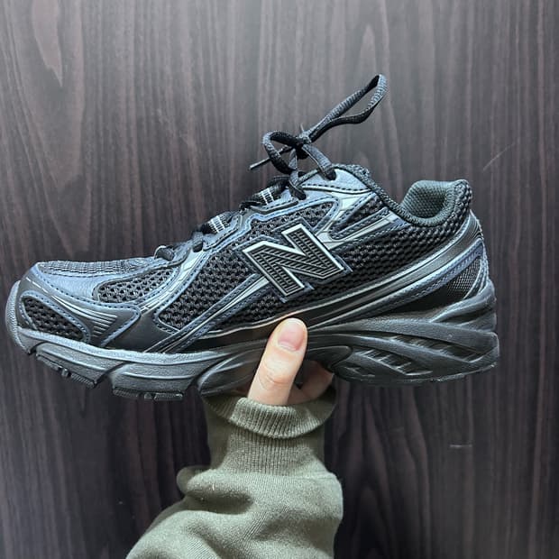 뉴발란스 740 240