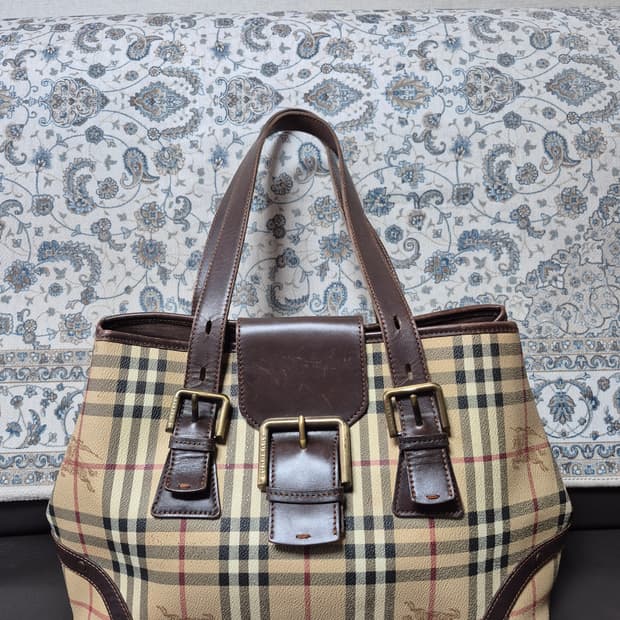 버버리노바체크숄더백(정품)