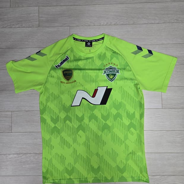 Hummel
험멜 전북 현대 25주년 유니폼 형광
