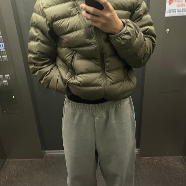 무신사 스탠다드 경량패딩 카키 L