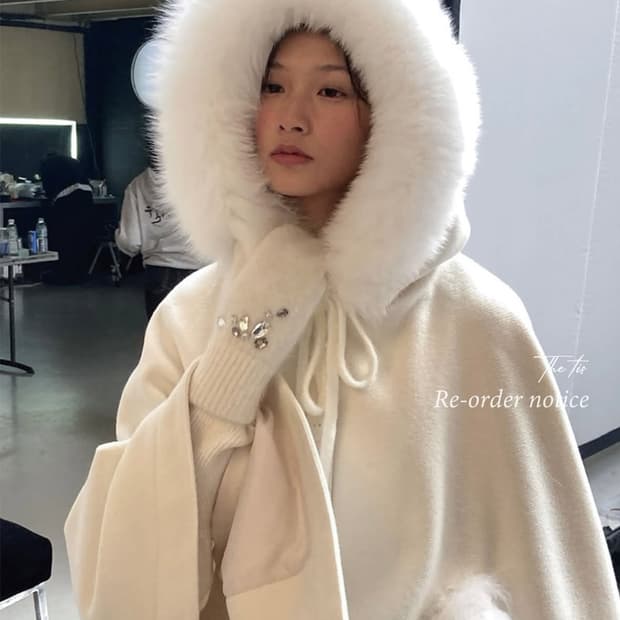 더티스 REAL FOX FUR SNOW CAPE COAT 케이프 코트