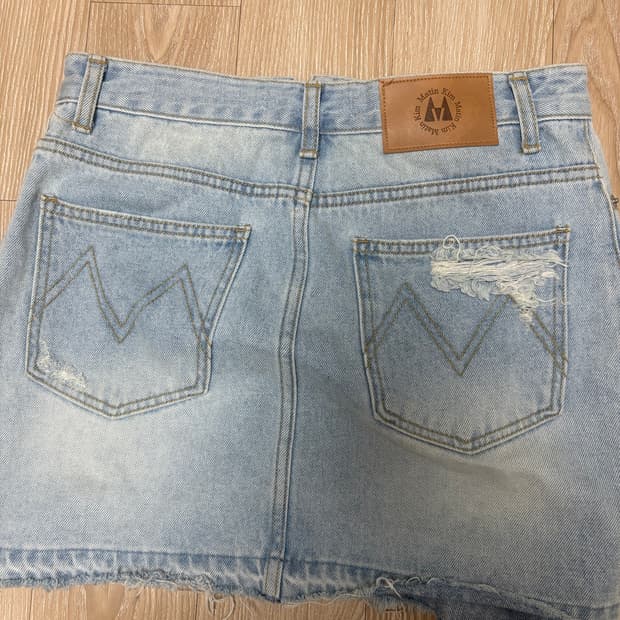 이사가야해서옷처분(마뗑킴,미스치프,게스,자라)